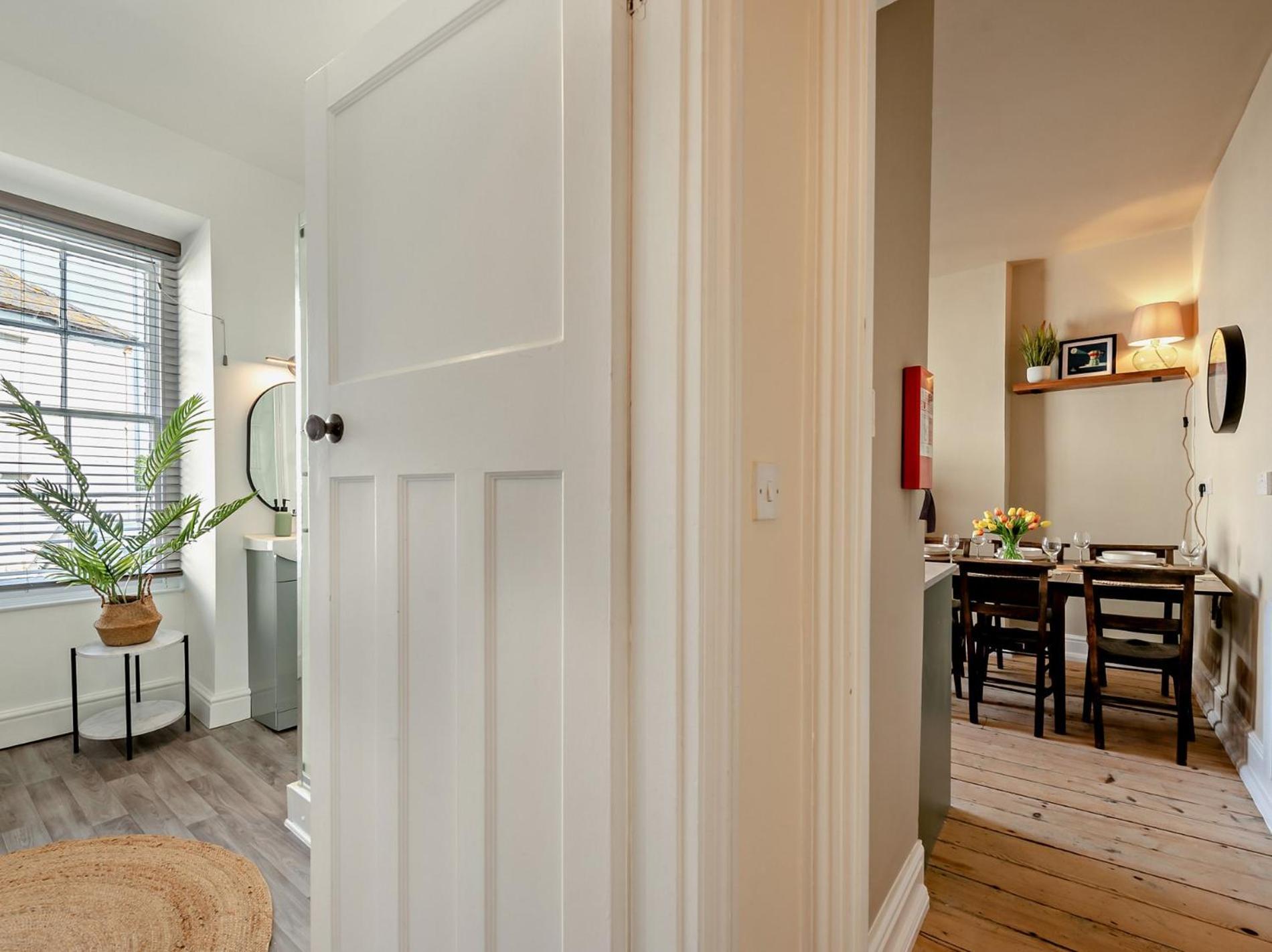 3 Bed In Tenby 95027 Bagian luar foto